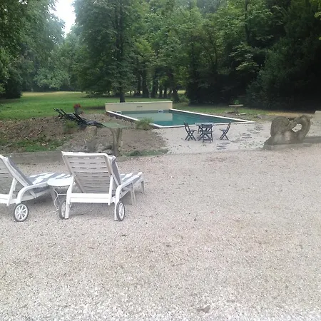 Pontmartin Pouchelon-montagne Bed & Breakfast